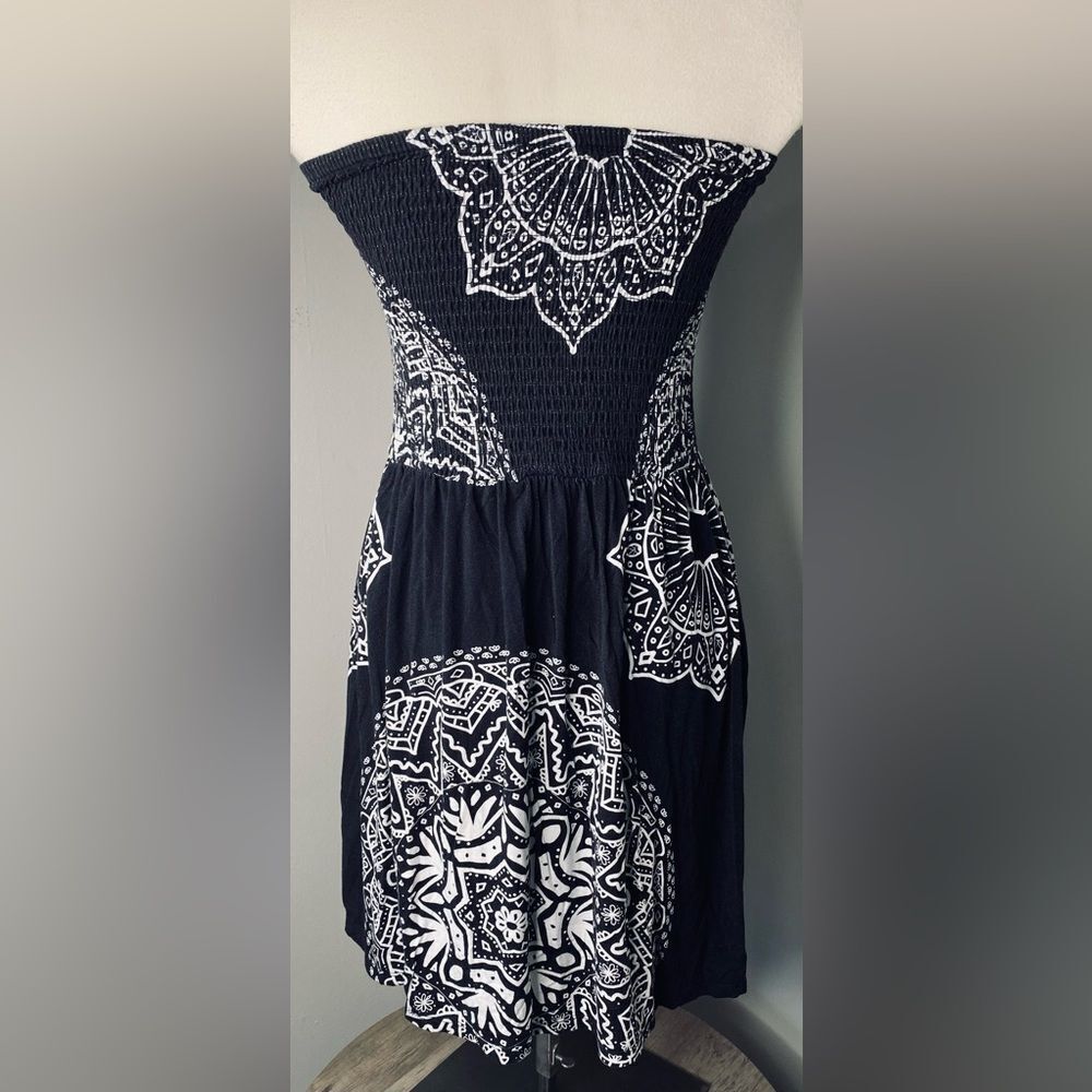 Strapless Black & White Printed Bohemian Beach Dress - Picture 5 of 13